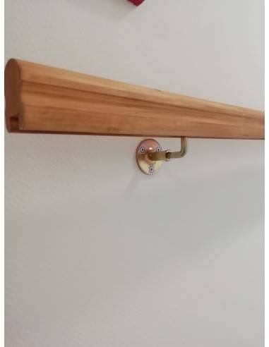 Getöntes Finishöl für Holz im Innenbereich