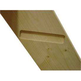 Gerade Treppen aus Tannenholz mit eingeschnittenen Wangen 2