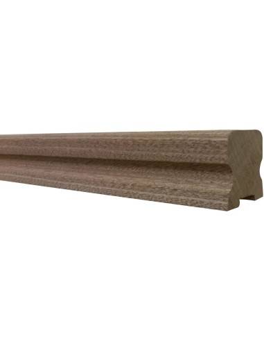 Profiliert geformter Handlauf aus exotischem Holz