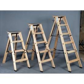 Escalera de mano lionesa de madera