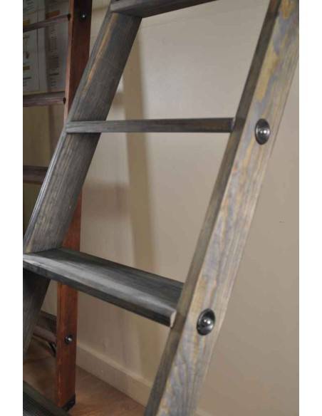 Finition Echelle de mezanine / meunier en atelier