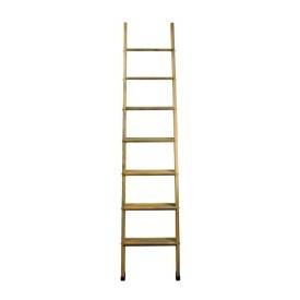 Afwerking van de mezzanine-/molenaarstrap in de werkplaats