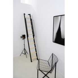 ESCALERA NEGRA PELDAÑOS...