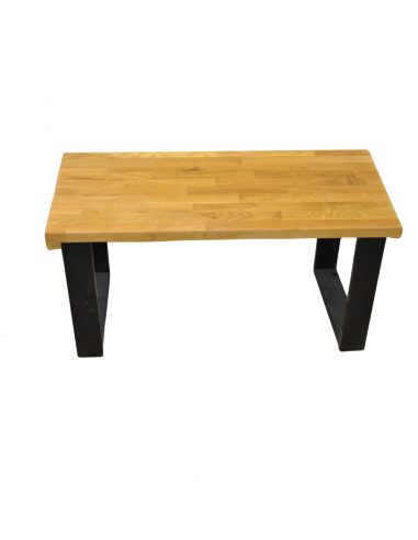Couchtisch aus Holz mit schwarzen Metallbeinen