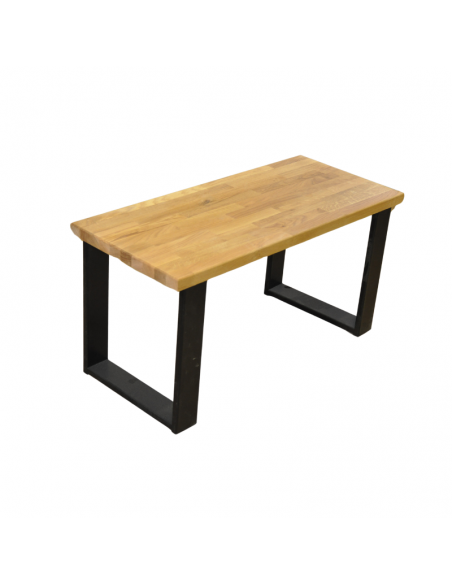 Houten salontafel met zwart metalen onderstel