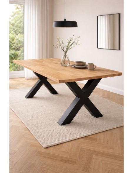 Holztisch mit X-förmigem Metallgestell