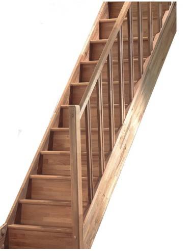 Scala dritta in rovere con ringhiera a fuso