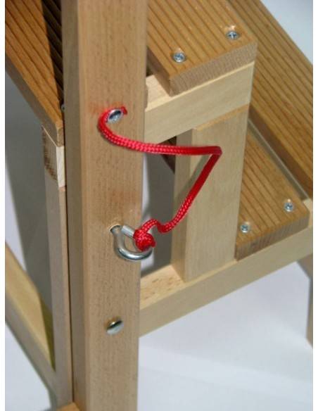 sgabello in legno pieghevole