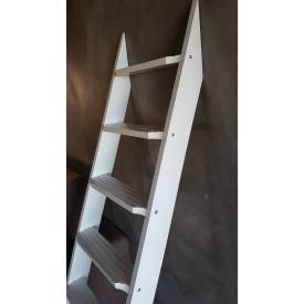 White lacquered beech ladder 2
