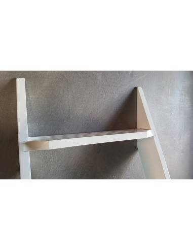 White lacquered beech ladder