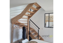 Un escalier design et moderne en hêtre lamellé-collé