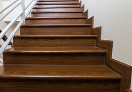 Quel poids peut supporter un escalier en bois ?