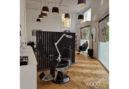 Des claustras sur mesure pour un salon chic et intimiste